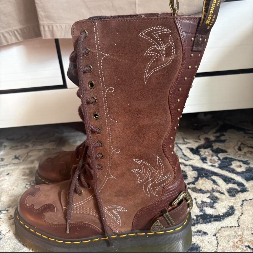 1B99 Platform Boots - Picture 3 of 7